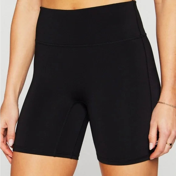 Fabletics | UNIVERSAL TENNIS ANYWHERE HIGH-WAISTED SHORT 6"